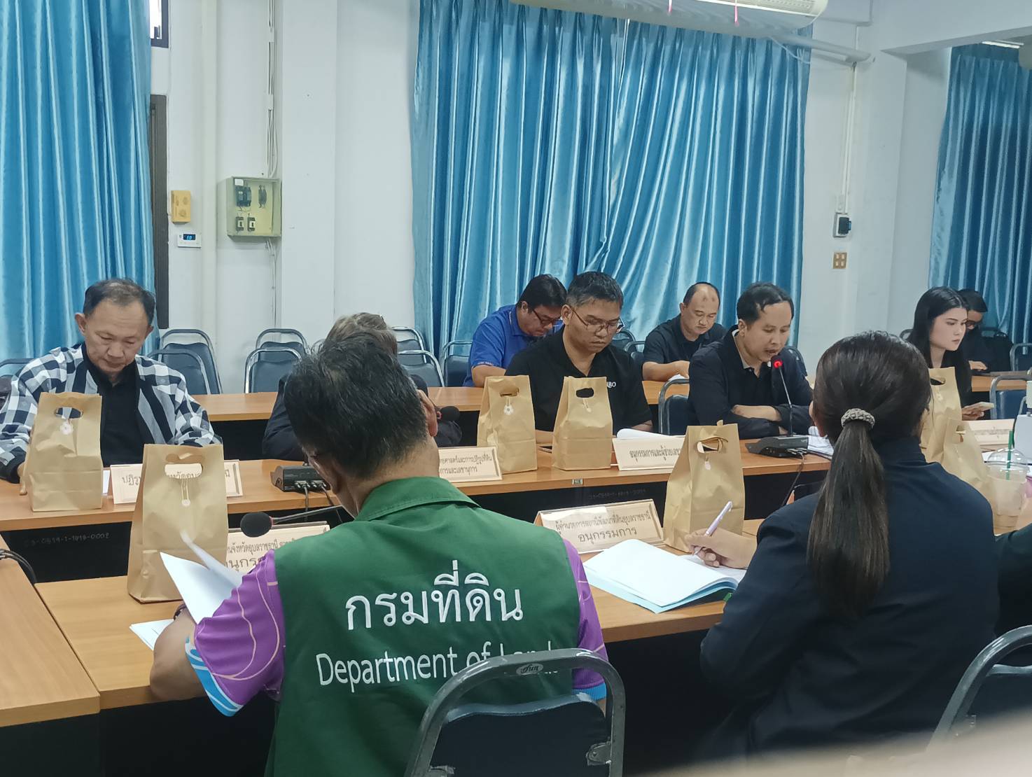 title - วันศุกร์ที่ 25 กันยายน 2569 นายทินกร เพียภูเขียว ปฏิรูปที่ดินจังหวัดอุบลราชธานี พร้อมด้วย เจ้าหน้าที่ ส.ป.ก.อุบลราชธานี จัดประชุมคณะอนุกรรมการจัดซื้อที่ดินเพื่อการปฏิรูปที่ดินจังหวัดอุบลราชธานี ประจำอำเภอพิบูลมังสาหาร ครั้งที่ 1/2569
